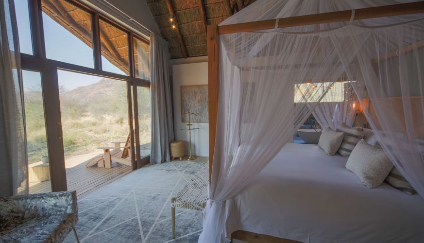 5.-room-5-lion-bedroom-2-perfect-hideaways-mowani-nkala-safari-lodge-2.jpg