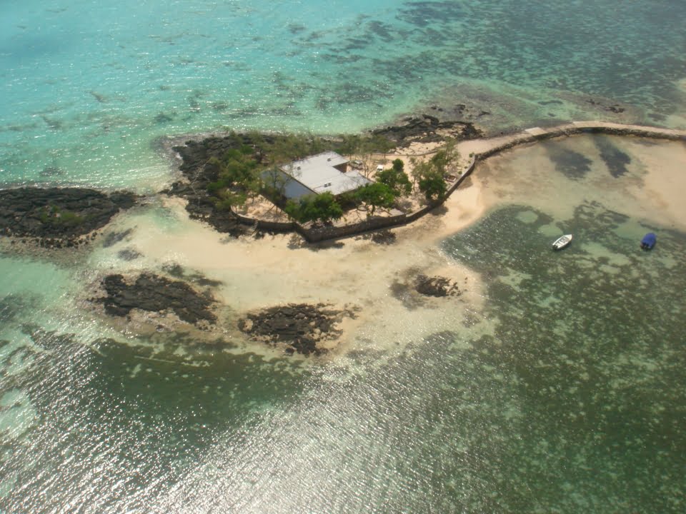 perfect-hideaways-The-Island-House-h-0-Hero-2.jpg