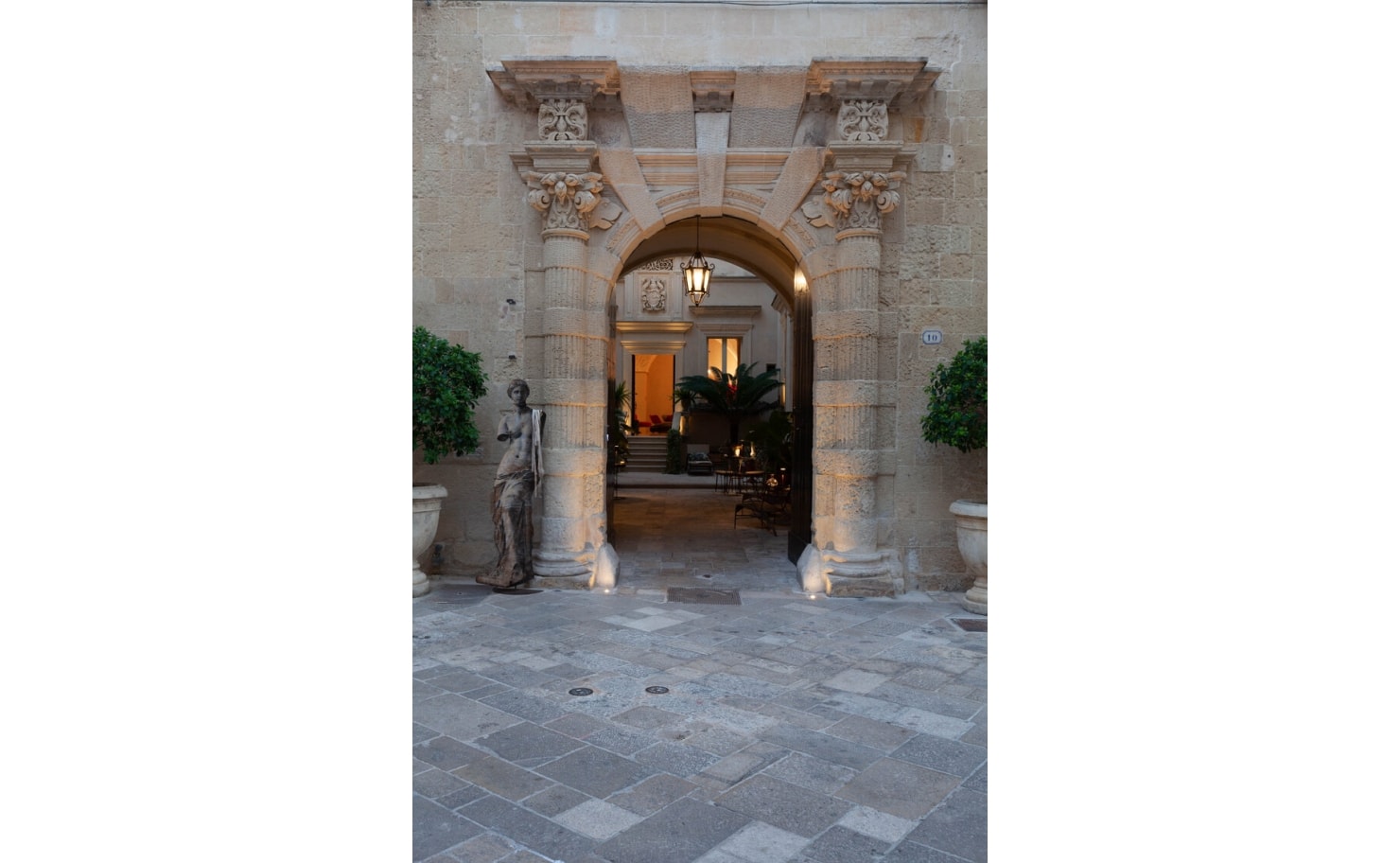 Perfect-hideaways-Palazzo-Maresgallo-Italy-026