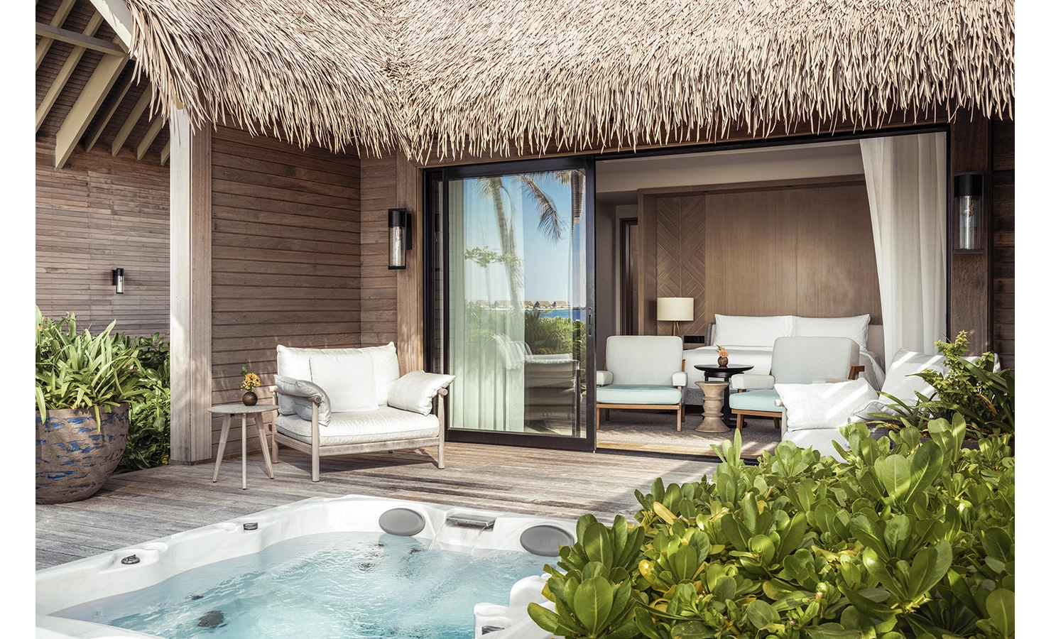 Perfect Hideaways, Itaafushi Maldives, Luxury accommodation swimmingpool