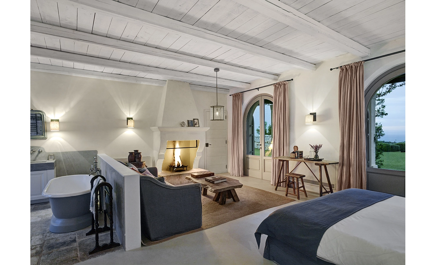 Perfect Hideaways, Masseria Petrarolo, bedroom from third angle