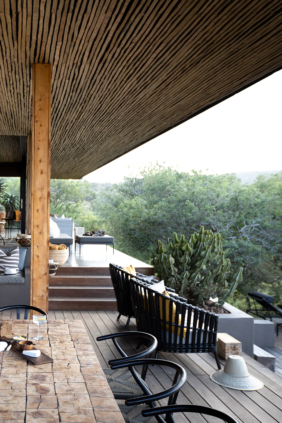 Perfect Hideaways, South Africa, Manyoni Private Game Reserve, Ingwe Lodge
